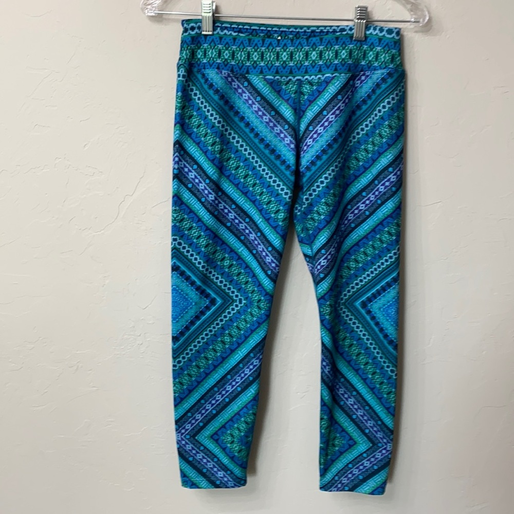 Prana blue pattern crop leggings size medium